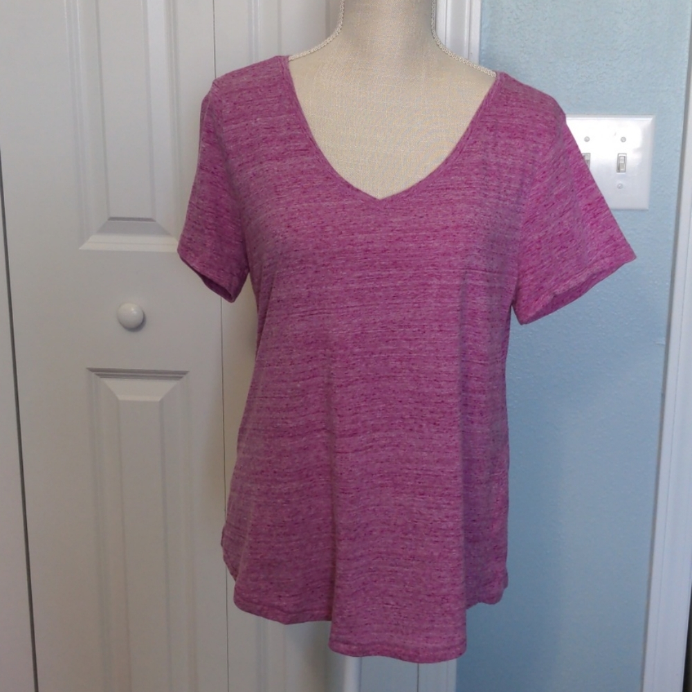 NWOT  V Neck Tee